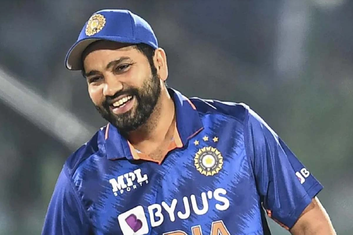 অস্ট্রেলিয়ার কাছে ম্যাচ পরাজয়ে অশ্বিনকে দোষারোপের কারণ জানালেন রোহিত