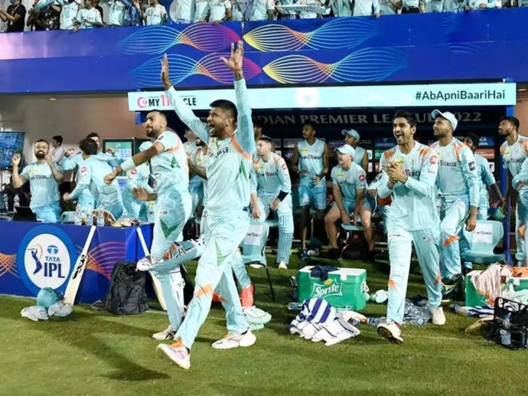 জার্সি বদল করে নতুন রূপে লখনউ সুপার জায়ান্টস