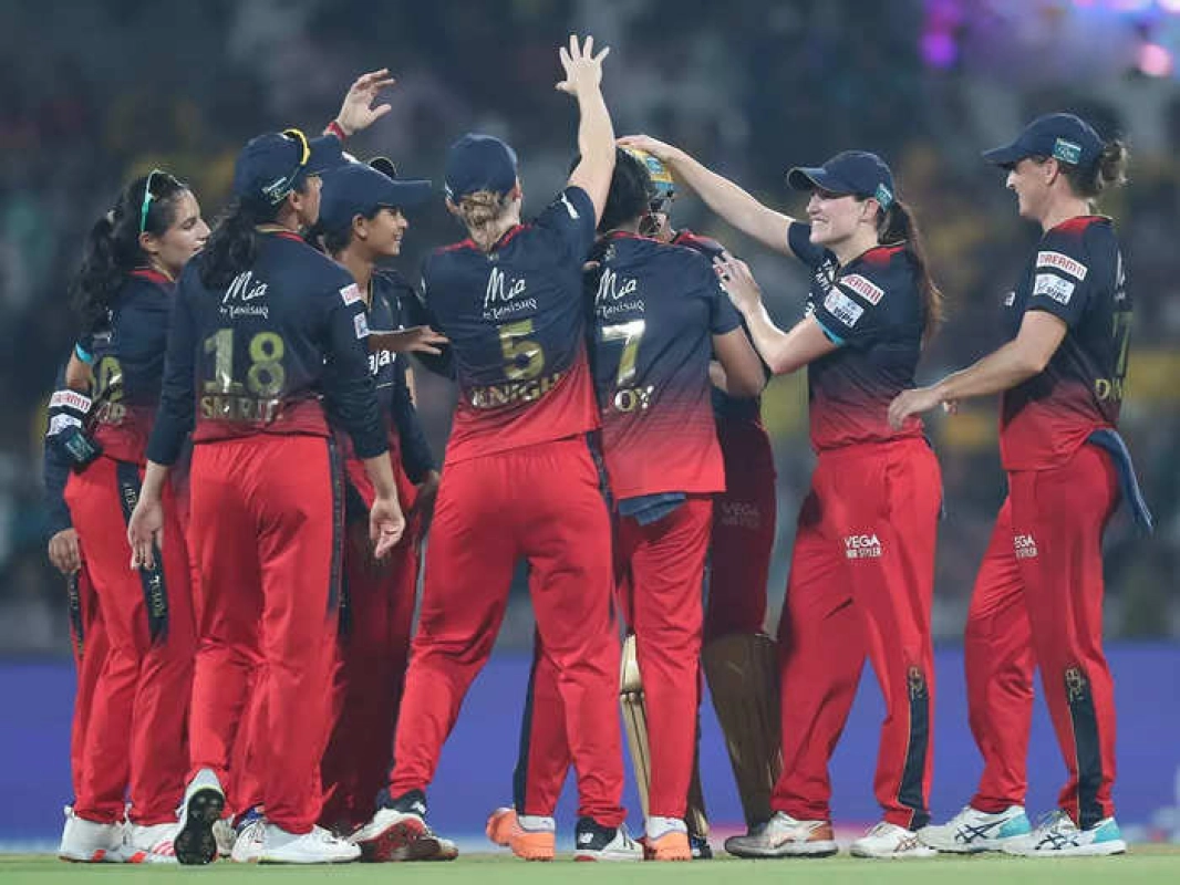 ইউপিকে উড়িয়ে রয়্যাল চ্যালেঞ্জার্স বাঙ্গালোরের প্রথম জয়