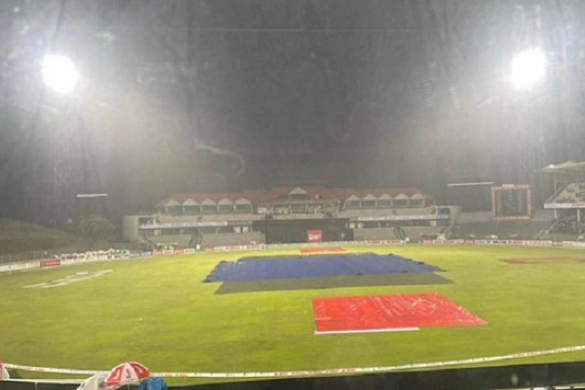কমেছে বৃষ্টিঃ খেলা শুরু হলে ৫০ ওভার নয়, আয়ারল্যান্ডকে যত ওভারে যত রান করতে হবে