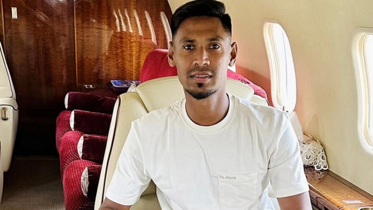 এইমাত্র পাওয়া: আজ সকালে দেশ ছাড়লেন মুস্তাফিজ