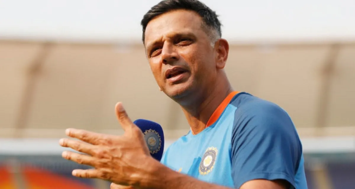 দ্রাবিড় সরিয়ে নতুন কেউ কোচ হতে যাচ্ছে টিম ইন্ডিয়ায়