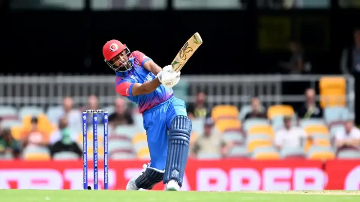 বাংলাদেশের বিপক্ষে সিরিজে না নেওয়ায় সাময়িক অবসর নিয়েছেন ওপেনার