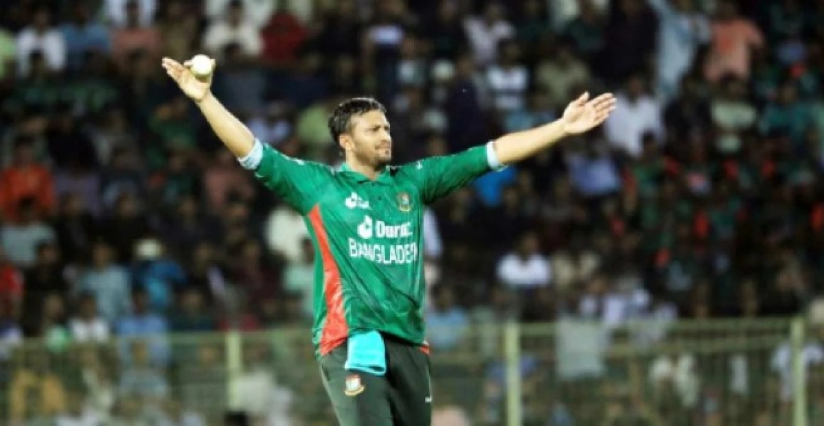 রহমত শাহ’র উইকেটও সাকিবের ঝুলিতে