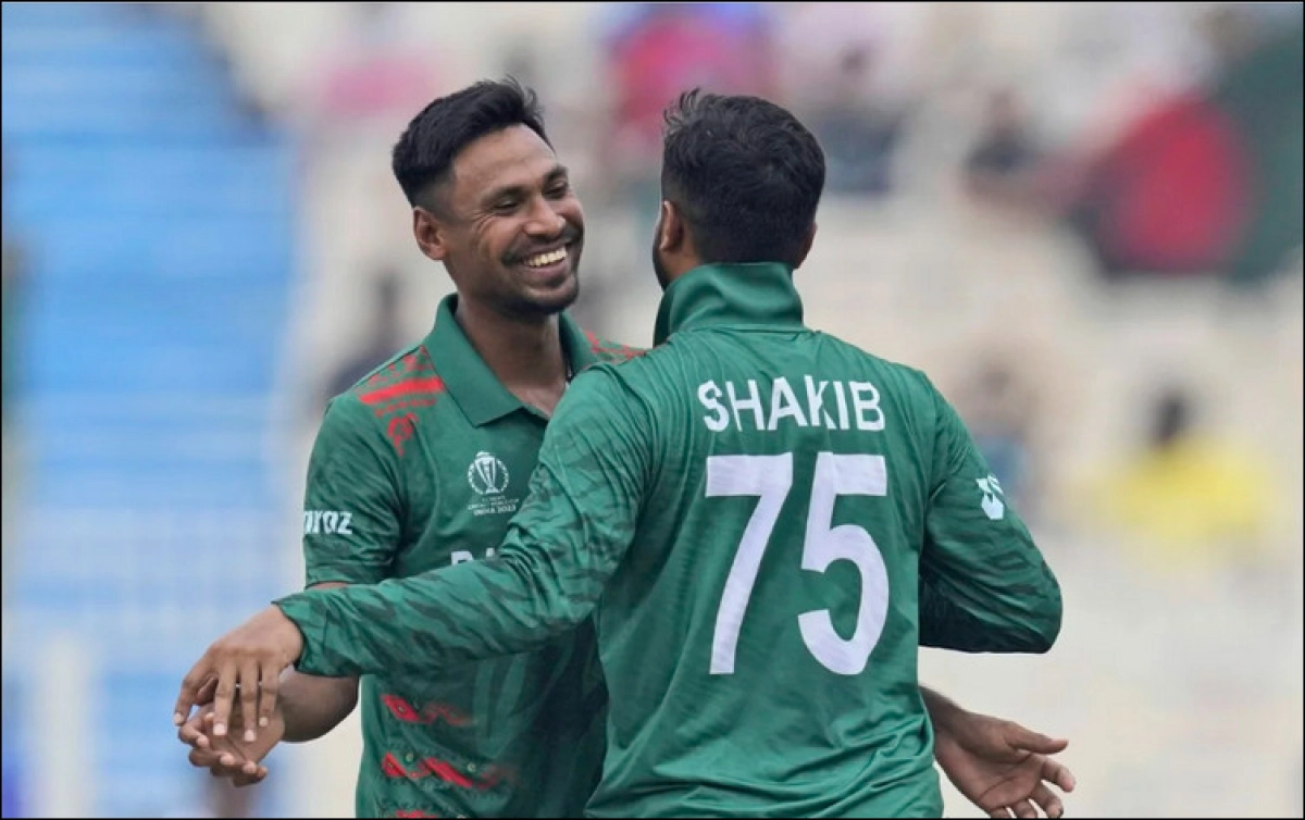 ‘বাঘে’র সামনে লেজ নাড়ল ডাচরা