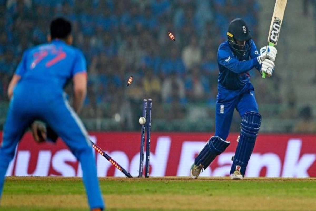 ভারতের কাছে ইংল্যান্ডের অসহায় আত্মসমর্পণ, টিকে থাকা নিয়ে শঙ্কা