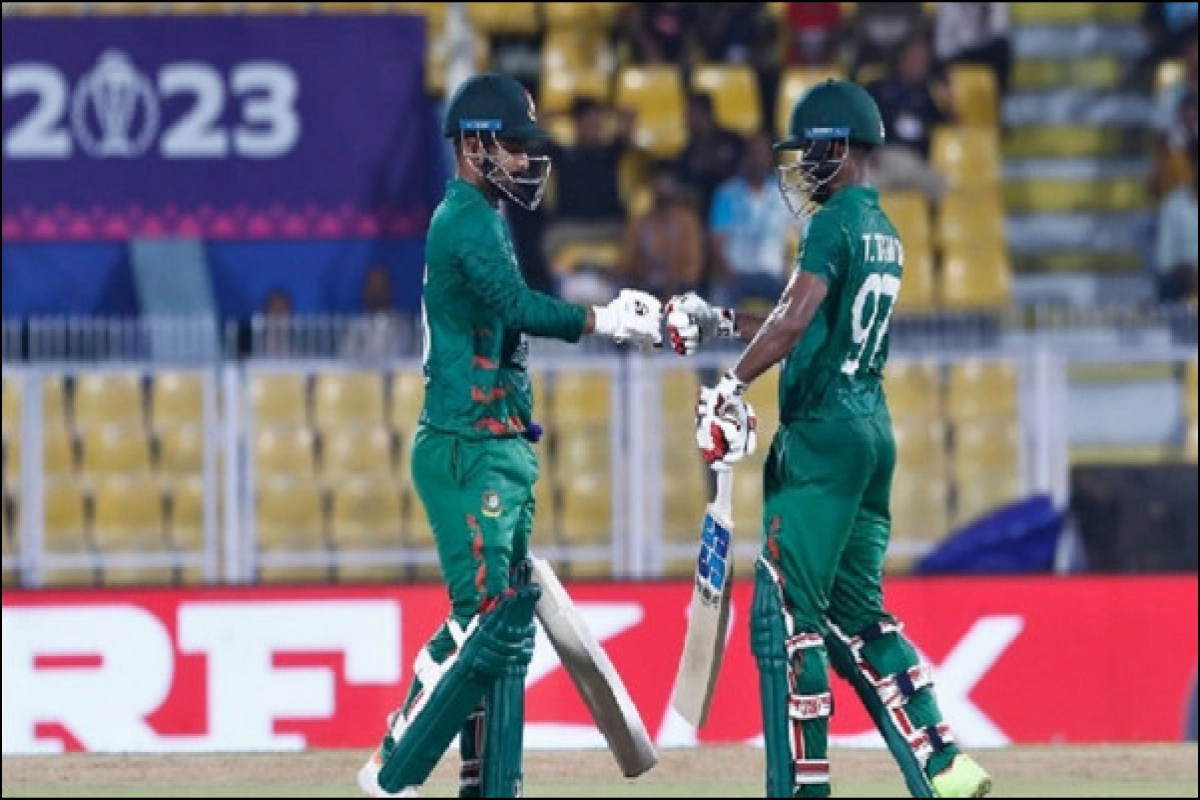 পেসে বোলিং এর সামনে যেন অসহায় বাংলাদেশের ব্যাটিং