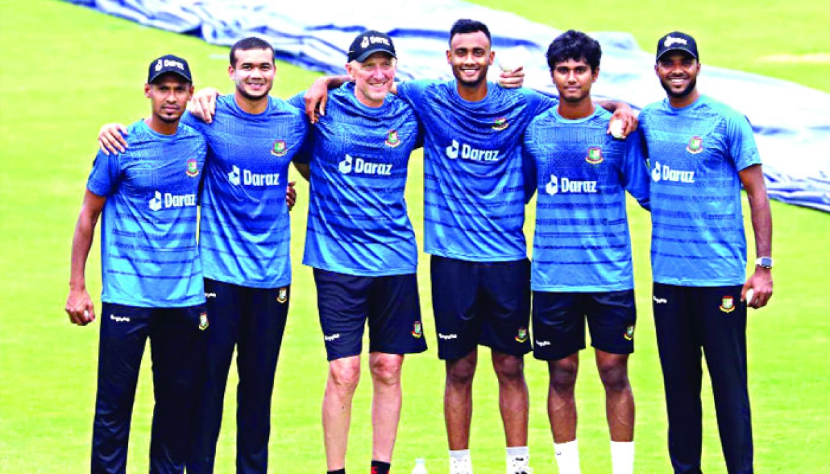 অবশেষে বিদায় নিলেন টাইগার কোচ, ঢাকায় ফিরবেন না দলের সাথে