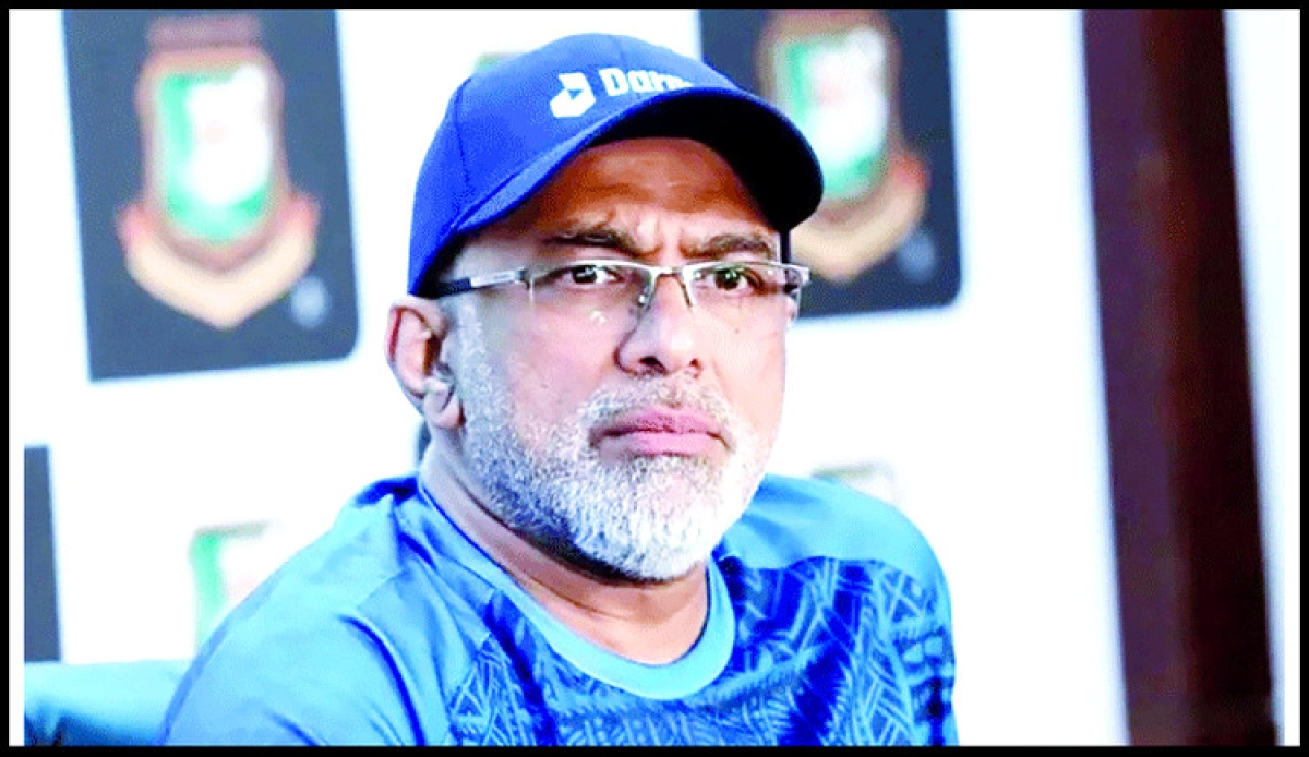 বিশ্বকাপ ব্যর্থতার কারণ হাথুরুর কাছে ব্যাখ্যা চেয়েছে বিসিবি
