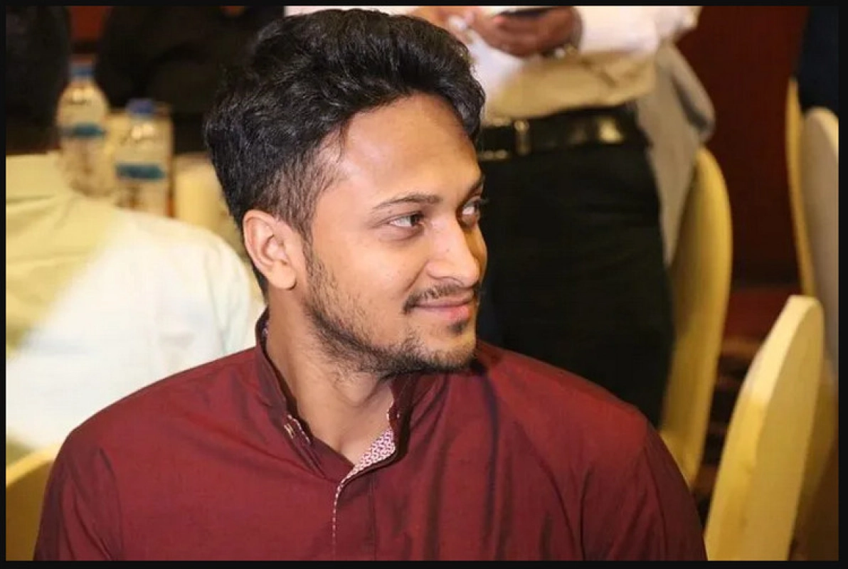 ৩ আসনের মনোনয়ন কিনে রাজনীতির ট্রেনে সাকিব