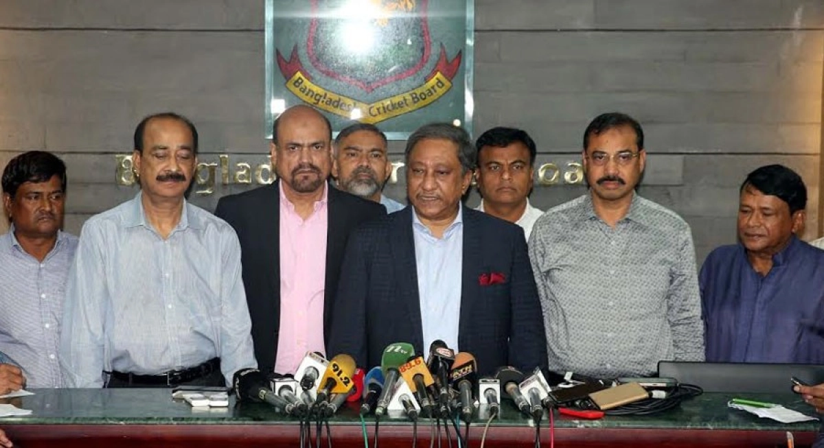 শাক দিয়ে মাছ ঢাকলেও অন্তত এই কাজটি করা উচিত বিসিবির