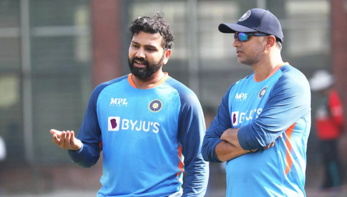 দক্ষিণ আফ্রিকার মাঠে ব্যাট করা কঠিন চিন্তায় রাহুল দ্রাবিড়, রোহিতদের সতর্ক করছেন কোচ