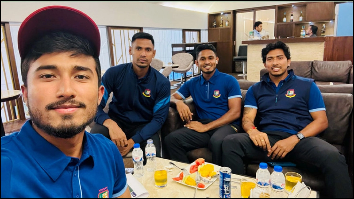 যে একাদশ নিয়ে দেশ ছাড়ল বাংলাদেশ