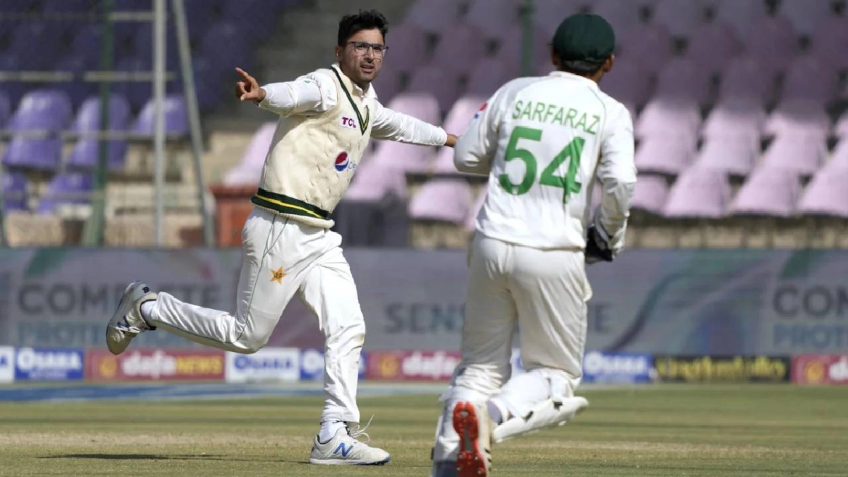 যে অদ্ভুত কারণে স্পিন ছাড়াই মাথা নামবে পাকিস্তান
