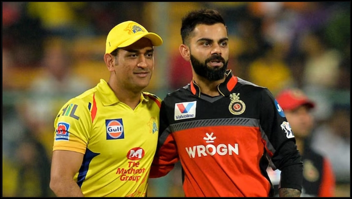 কোহলির দলে খেলার প্রস্তাব পেয়ে মুখ খুললেন ধোনি
