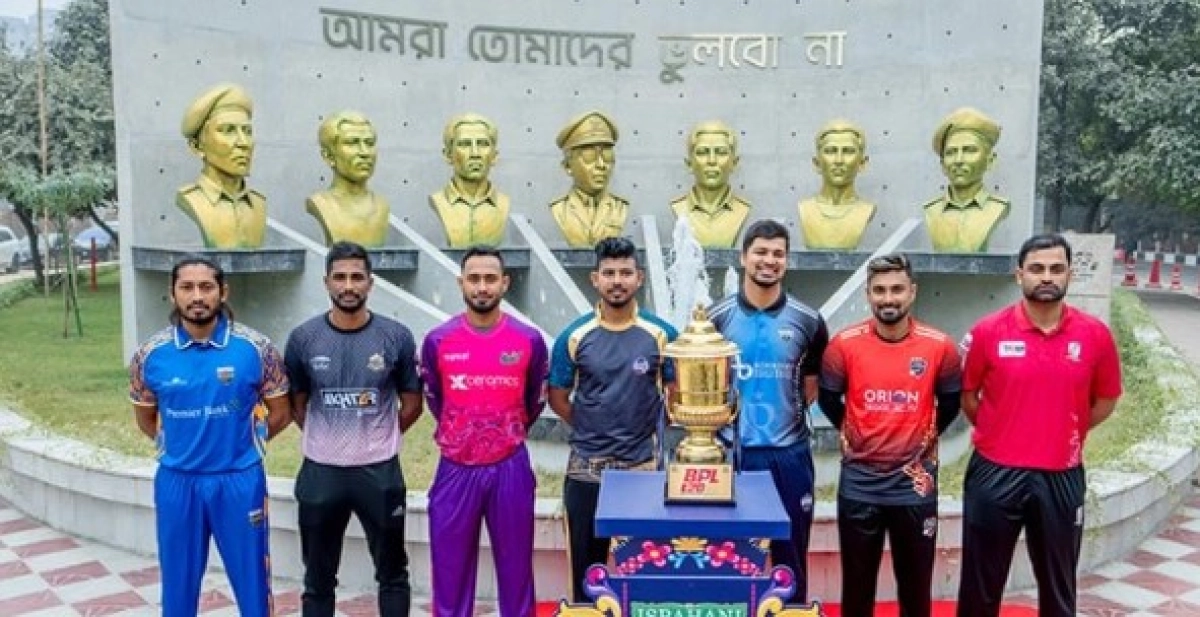 ভ্যানে কিটব্যাগ, মঞ্চের বদলে কার্টন: বিসিবি কর্মকর্তাদের দাবি সেরা ফ্র্যাঞ্চাইজি ক্রিকেট লিগ বিপিএল