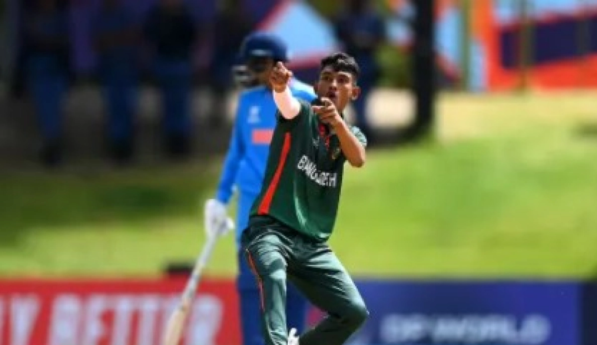 খেলার মাঝেই উইকেট থেকে বঞ্চিত হন টাইগার যুবারা