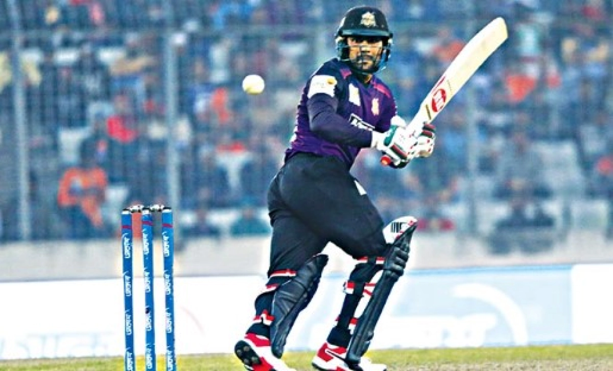 টানা উইকেট হারিয়ে চাপে চট্টগ্রাম চ্যালেঞ্জার্স, দেখে নিন আপডেট স্কোর