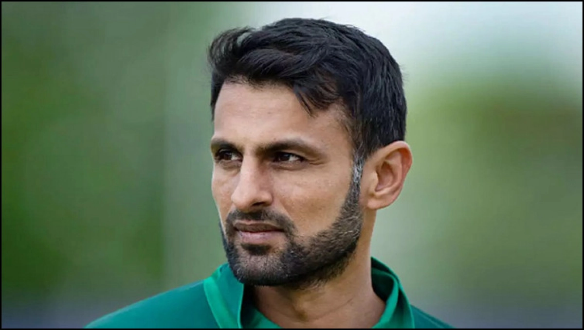 বিপিএল চলাকালেই দুবাই উড়াল দিলেন শোয়েব মালিক!