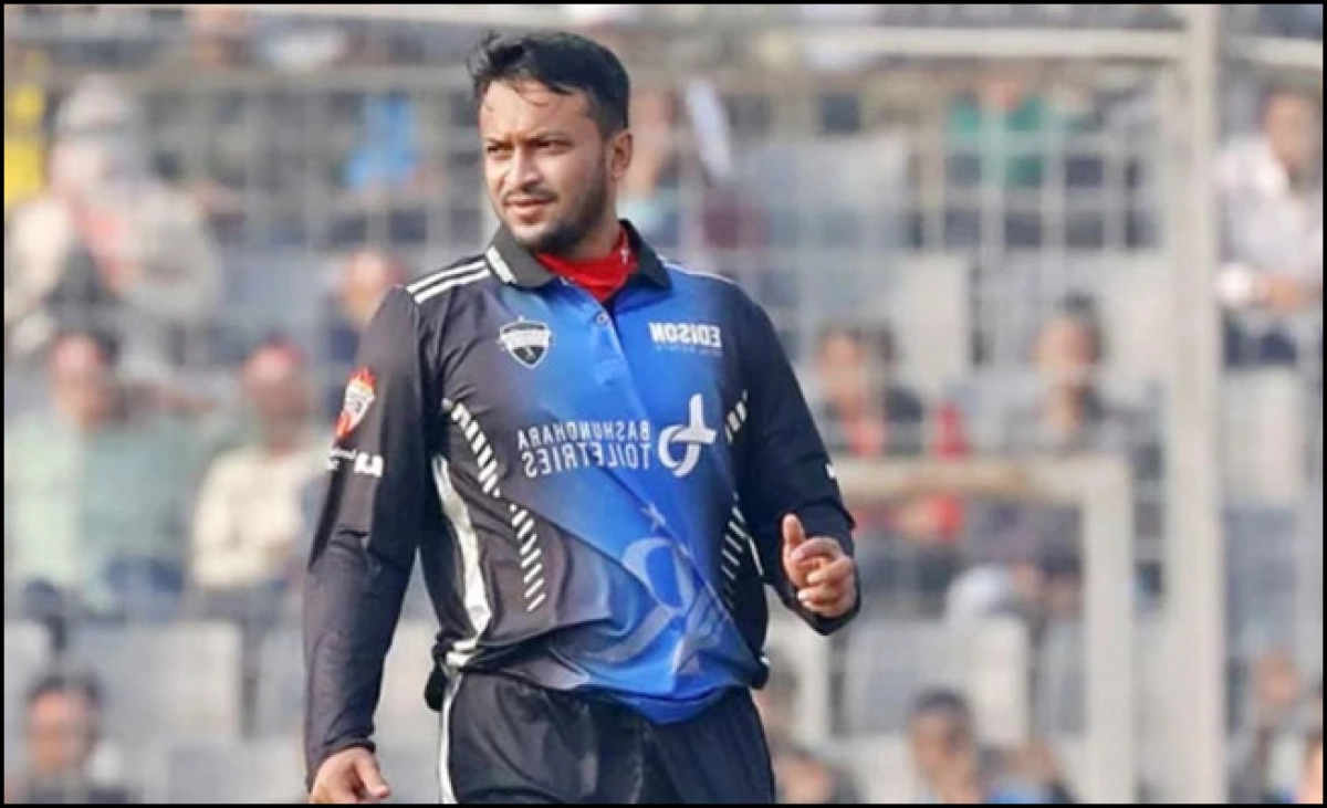 বোলিংয়ের দায়িত্বে এখন সাকিব!