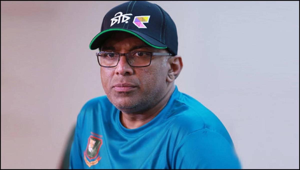 হাথুরুসিংহের চিন্তায় বাগড়া দিতে শর্ট লিস্ট আছেন দুই কোচ