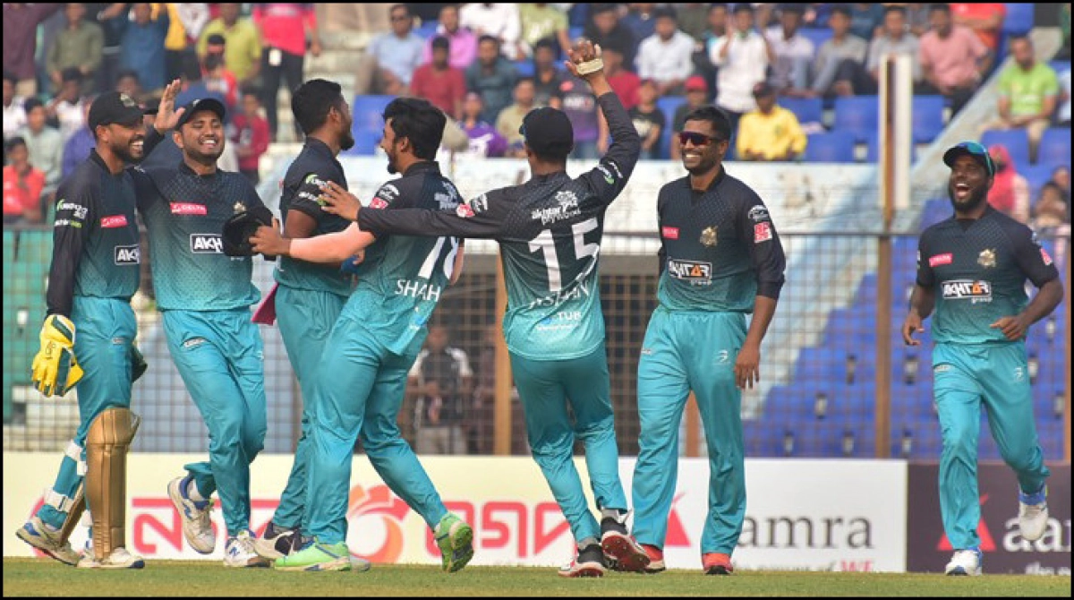 প্লে অফের লড়াইয়ে শেষ হাসি হাসলো চট্টগ্রাম!