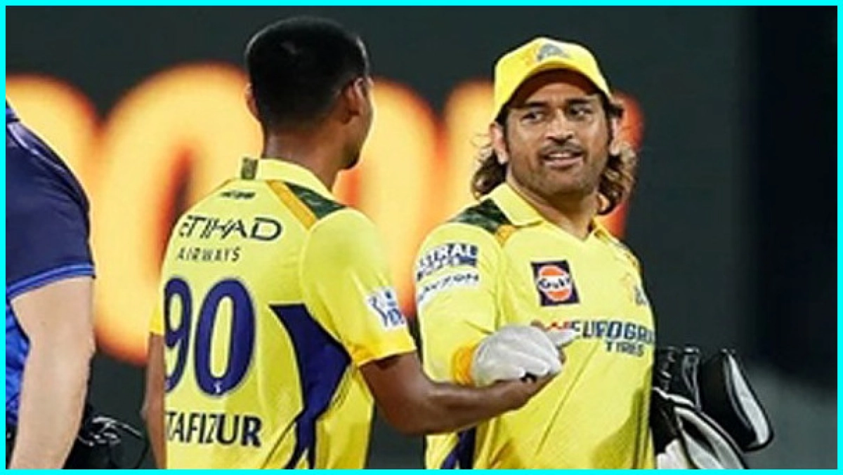 শেষ ওভারে ১ রান দিয়ে ২ উইকেট নেওয়ায় অবশেষে মুস্তাফিজকে নিয়ে অবিশ্বাস্য কথা বললেন ধোনি