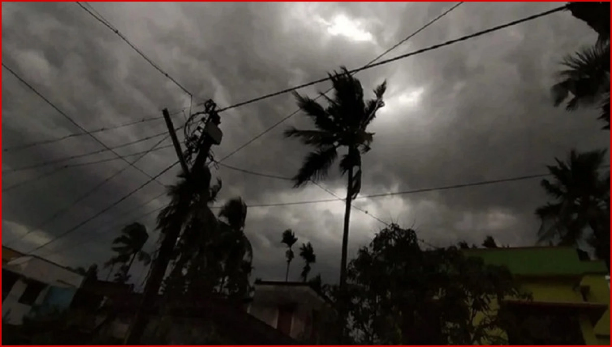 সারা দেশে ব্যাপক ঝড় বৃষ্টি নিয়ে আজ নতুন করে যে তথ্য দিল আবহাওয়া অফিস