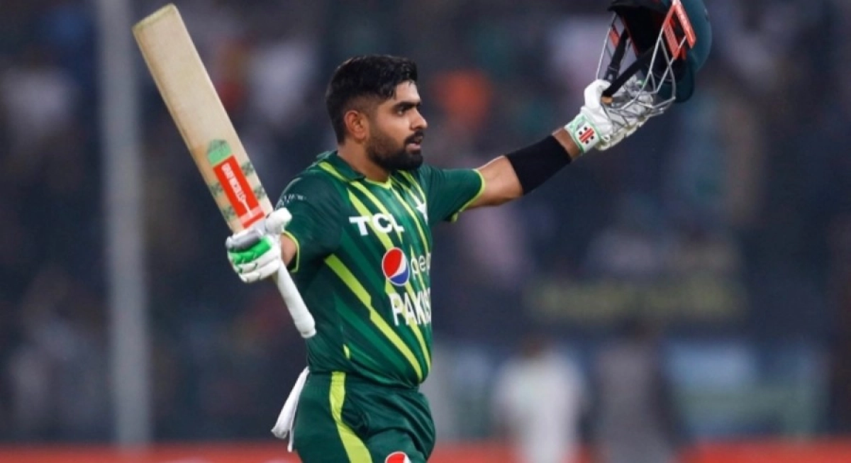 উগান্ডার মাসাবাকে টপকে নতুন বিশ্বরেকর্ড গড়লেন বাবর আজম