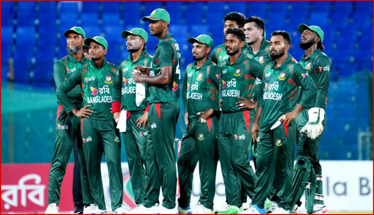 ব্রেকিং নিউজ ; সিরিজ বাঁচাতে ম্যাচে ৩ চমক দিয়ে দল ঘোষণা করল কোচ হাথুরু