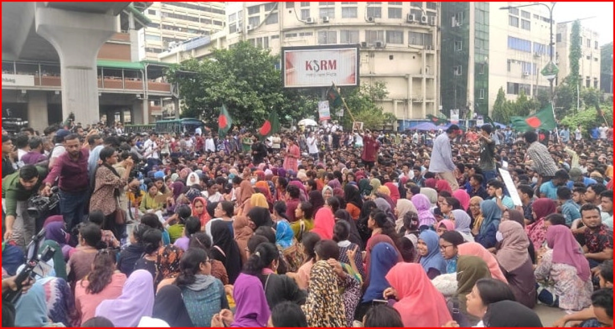 নতুন দাবিতে উত্তাল শাহবাগ, পরিস্থিতি ভয়াবহ রাস্তা অবরোধ