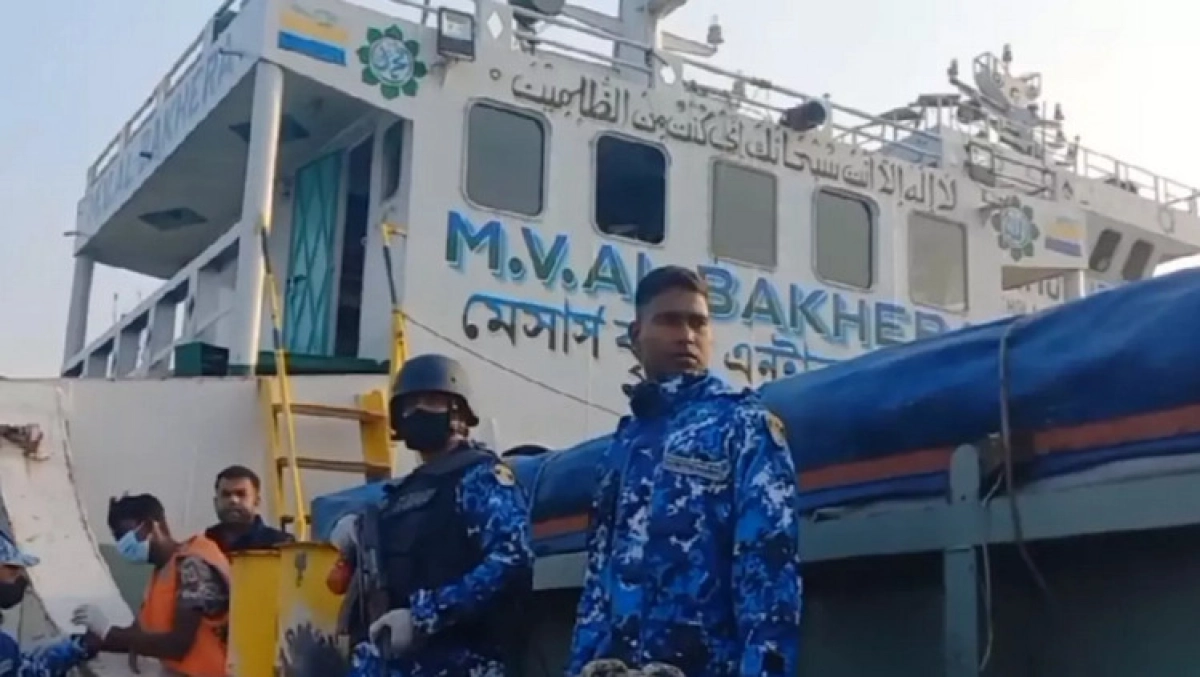 মেঘনা নদীতে জাহাজে ৭ খু*নে*র ঘটনায় তোলপাড়, যা জানা গেল