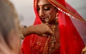 বিয়ের আসরে কনের বদলে বউবেশে শাশুড়ি