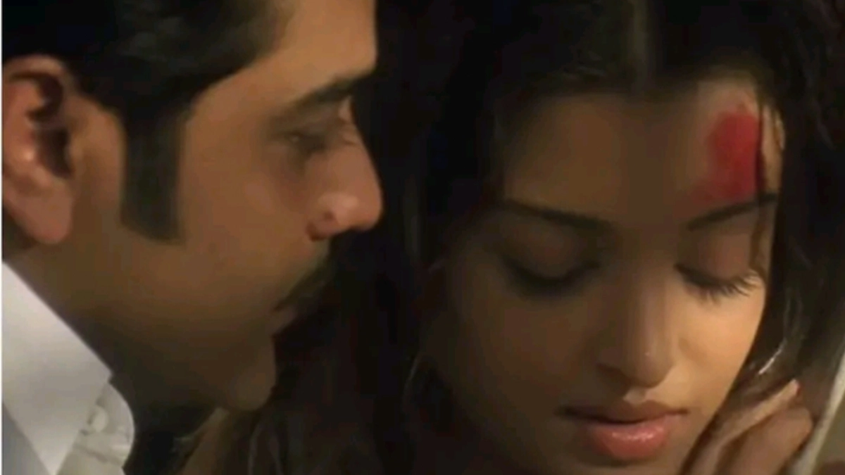 বাংলা ৬ সিনেমায় বাস্তবেই সহবাস করতে হয়েছে নায়ক-নায়িকার