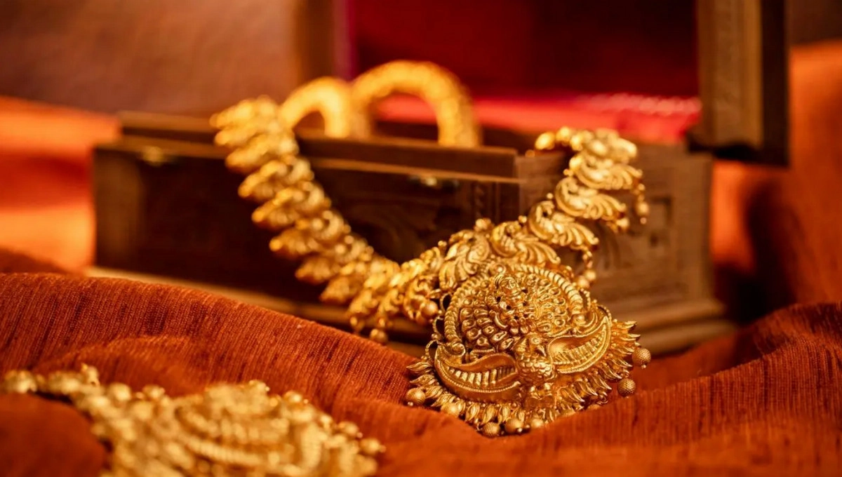 আজ ১৮, ২১, ২২ ক্যারেট সোনা ও রূপার দাম কত