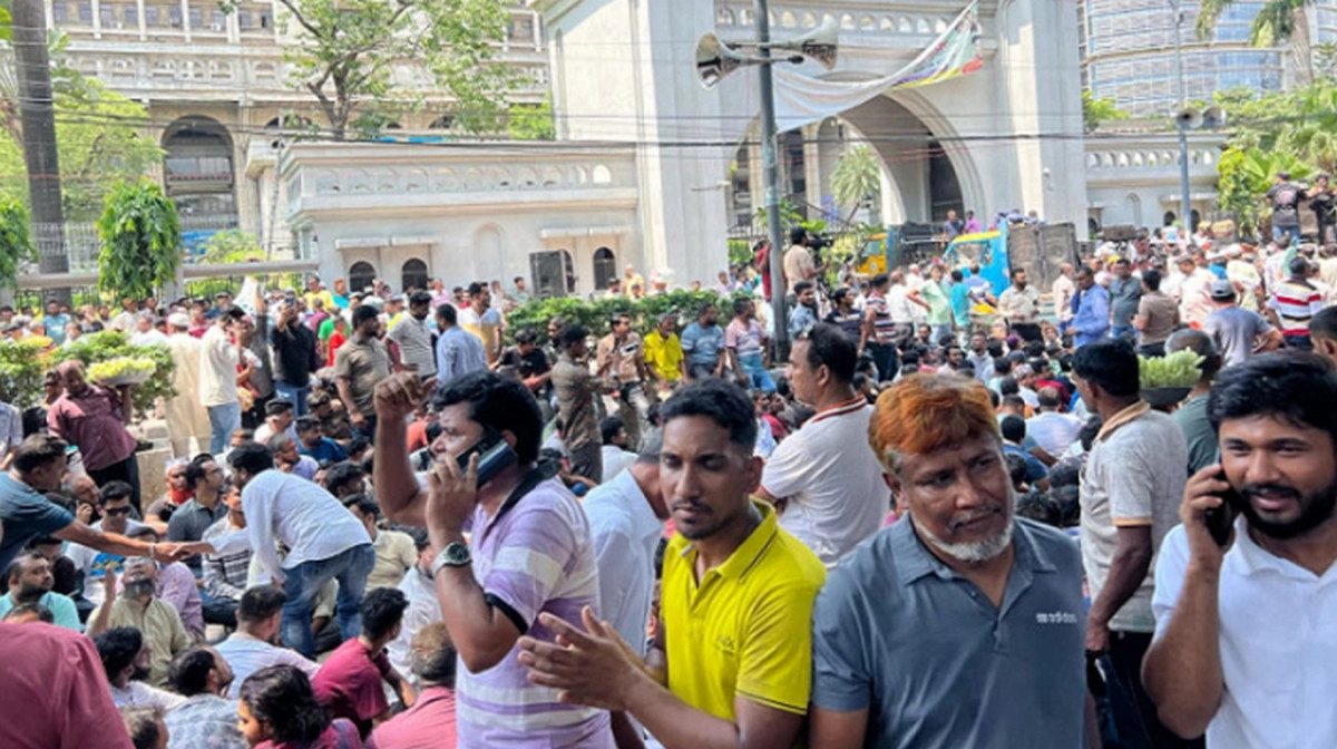 ইশরাককে শপথ না পড়ালে ঢাকা অচলের হুঁশিয়ারি