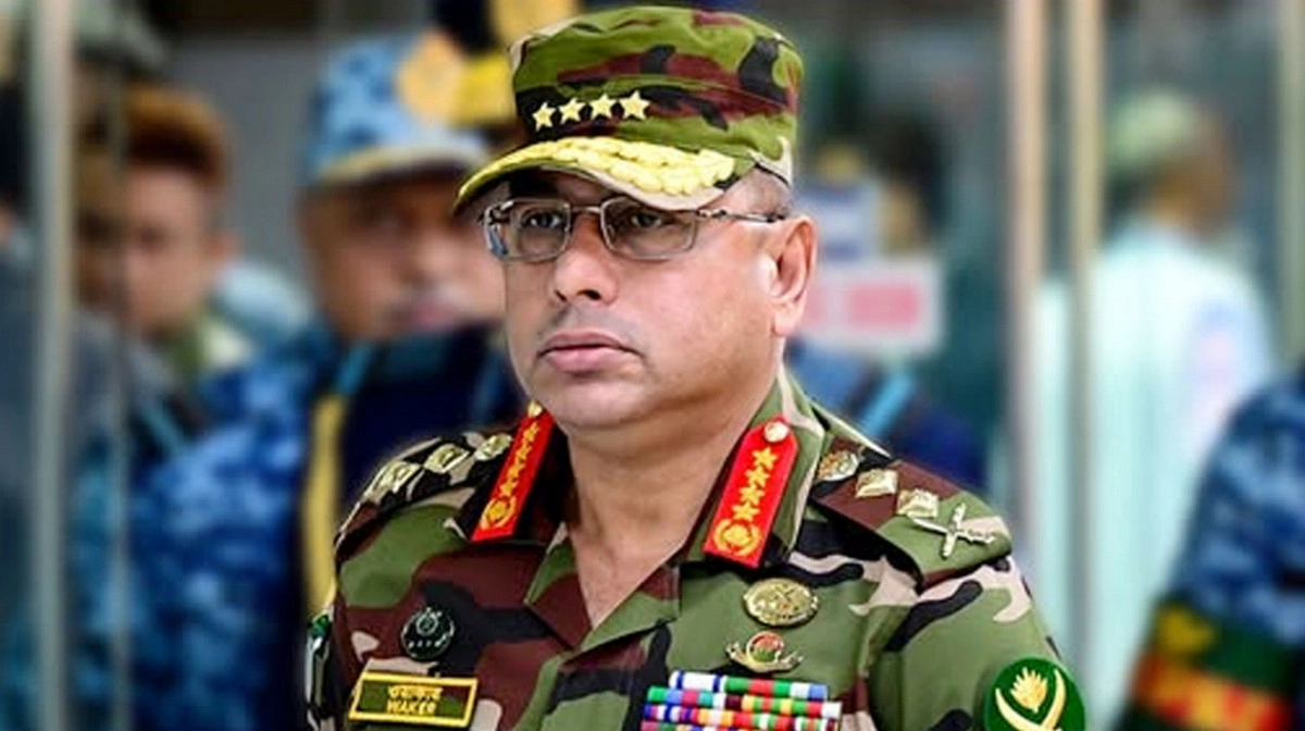 নাহিদ ইসলামের মন্তব্যে সেনাবাহিনী ও রাজনীতির সম্পর্ক নিয়ে নতুন বিতর্ক