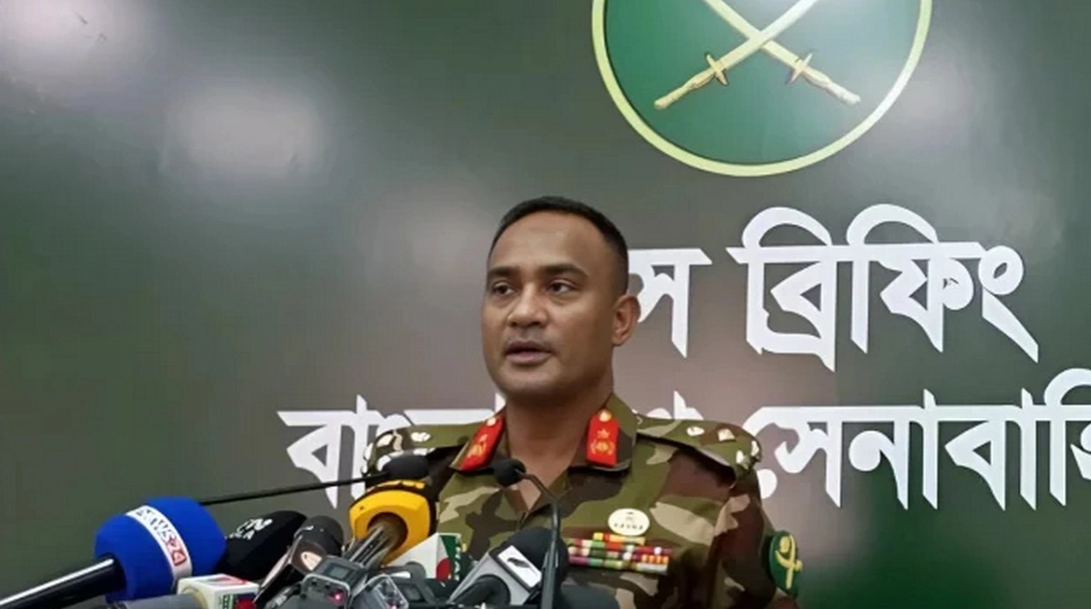 সেনাবাহিনী ও সরকার মুখোমুখি অবস্থানে নয়