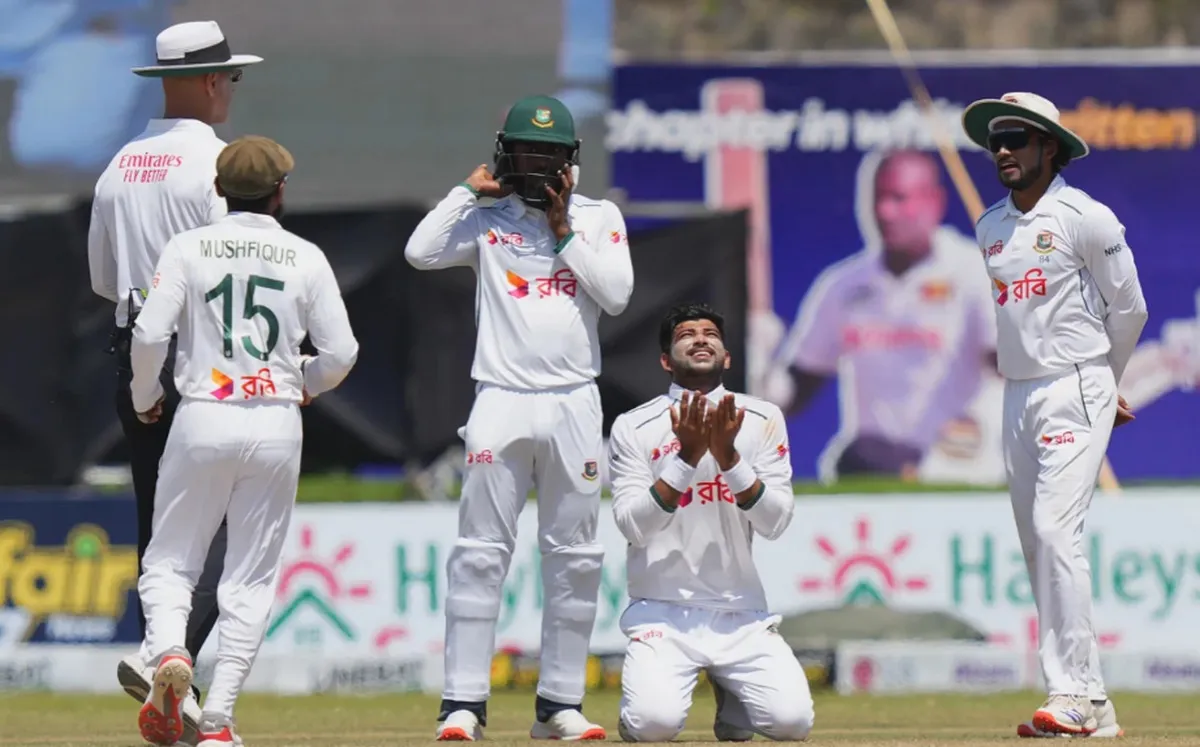 গল টেস্টের চতুর্থ দিন শেষ, দেখেনিন স্কোর
