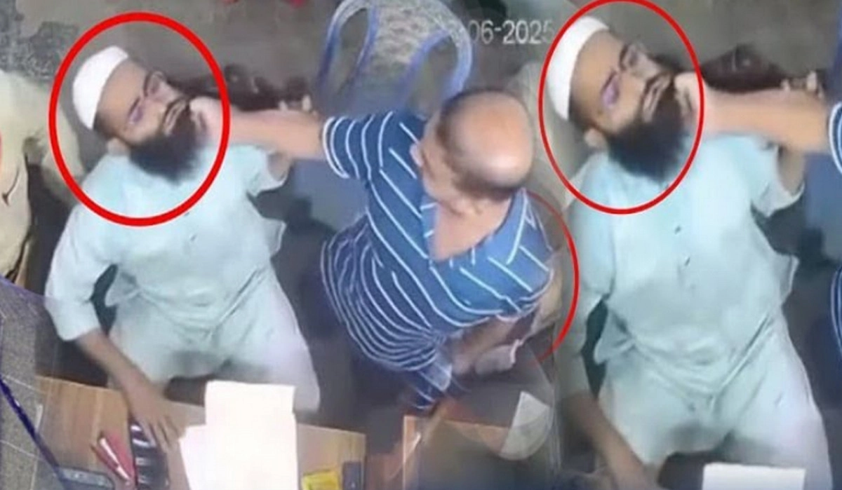 চাঁদা না পেয়ে দাড়ি টেনে ছিরে ফেললো