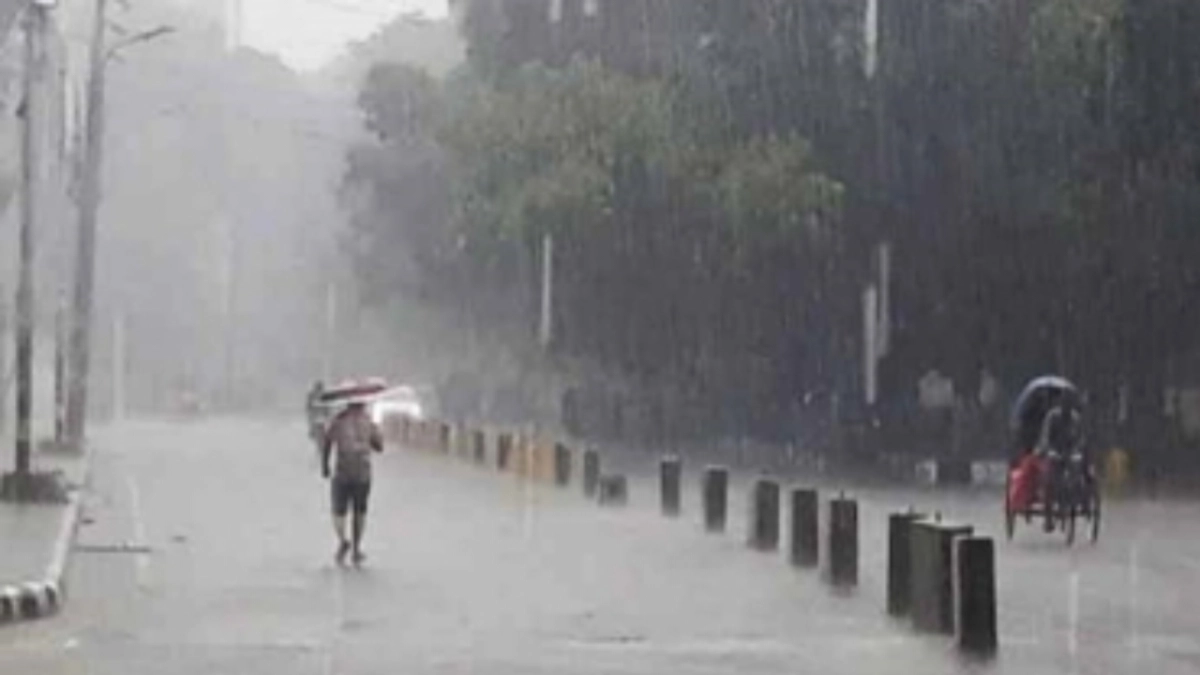 লঘুচাপের শঙ্কায় ফের ভারী বৃষ্টির পূর্বাভাস: জেনে নিন কোথায়