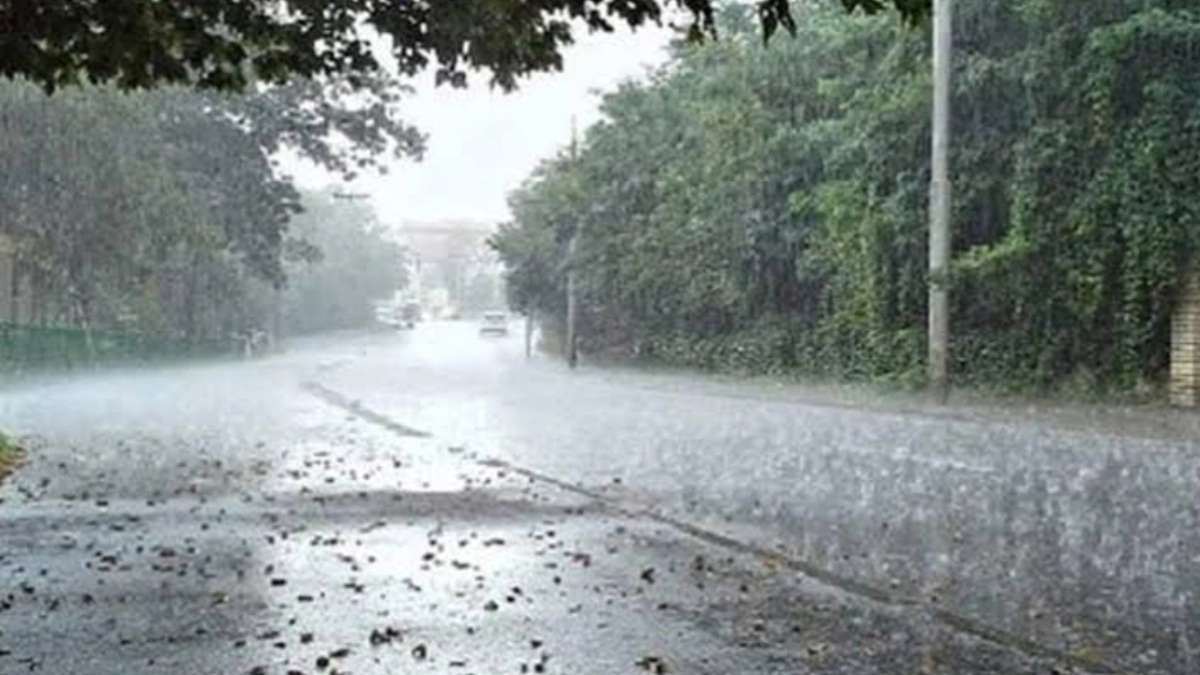 দুপুরের মধ্যে ৭ জেলায় ৬০ কিমি বেগে ঝড়ের পূর্বাভাস