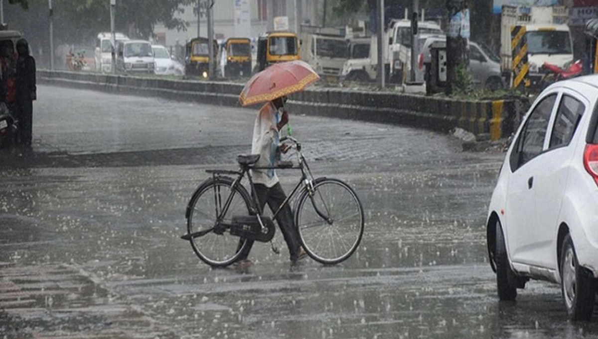 ৩ বিভাগে অতিভারী বর্ষণ: ভূমিধসের শঙ্কা!