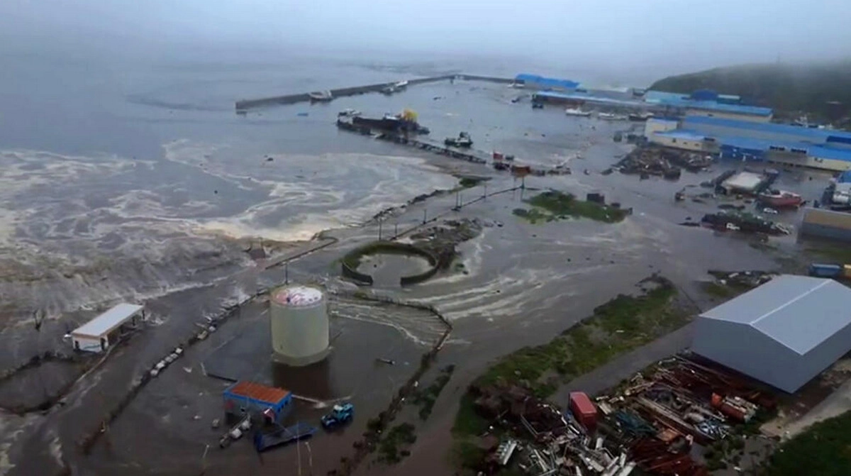 রাশিয়ায় সুনামিতে সাগরে তলিয়ে গেল সেভেরোকুলিস নগরী