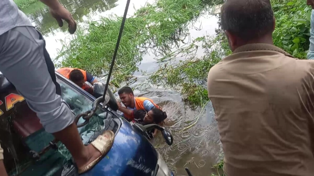 ওমান প্রবাসীকে আনতে গিয়ে একই পরিবারের ৭ জন নিহত