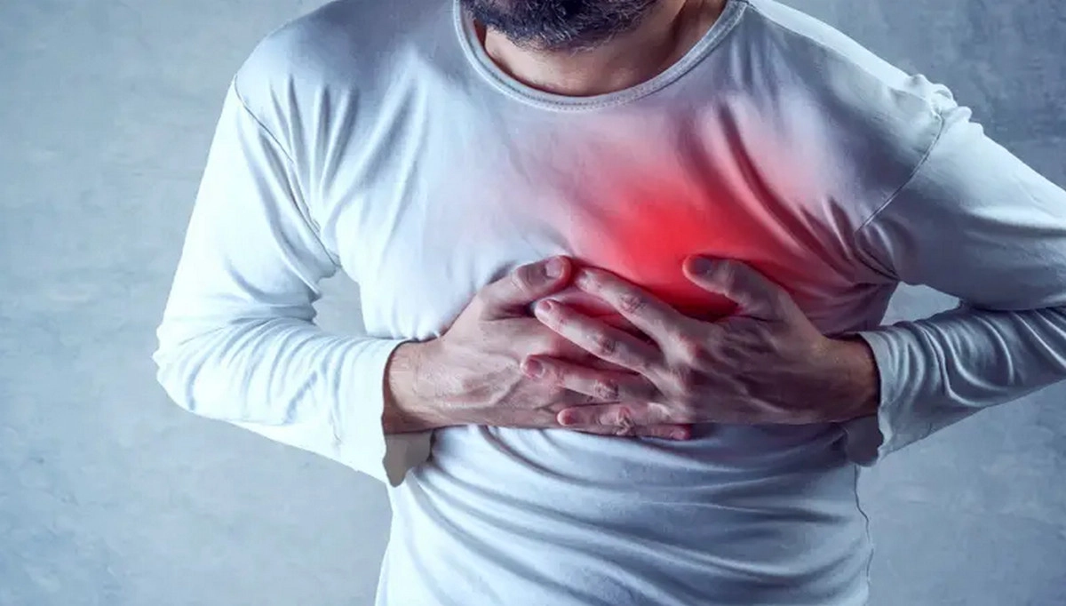 যেসব খাবার হার্ট অ্যাটাকের ঝুঁকি বাড়ায়