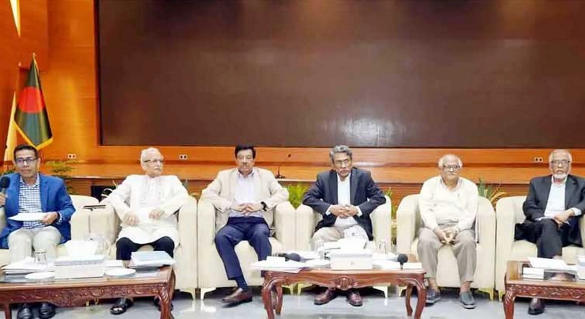 প্রধানমন্ত্রী হতে পারবে না কোন রাজনৈতিক দলের প্রধান