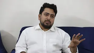 নাহিদ ইসলামের নির্বাচনি অফিসে গুলি: যা যানা গেল