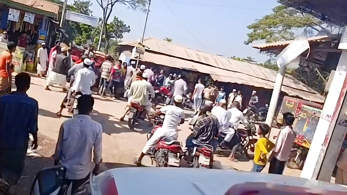 ভোলায় বিএনপি ও জামায়াত সংঘর্ষ, আহত ১০