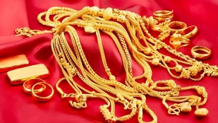 স্বর্ণের দাম একদিনেই বাড়ল ১৬ হাজার টাকা